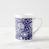 Art Nouveau Carnation Damask, Navy und White Porzellantasse (Rechts)