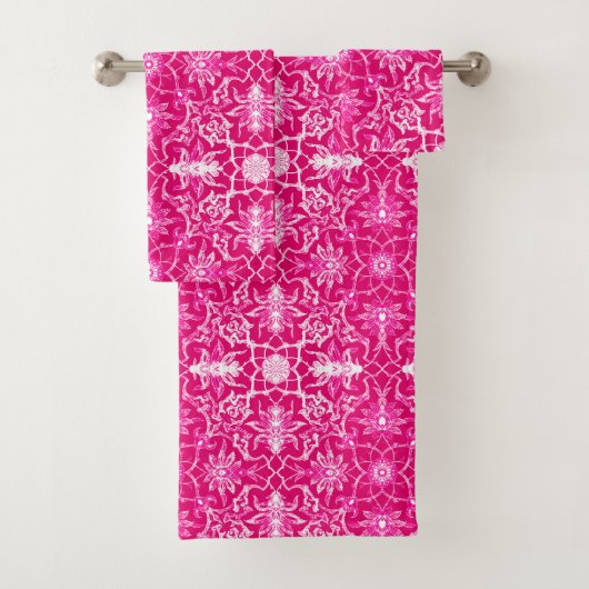 Art Nouveau Chinese Tile, Fuchsia Pink Badhandtuch Set (Insitu)