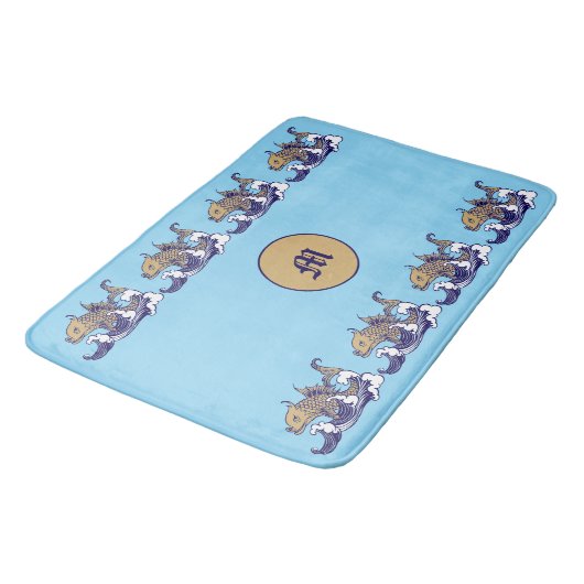 Art Nouveau Fish in Wave Frieze von Arthur Rackham Badematte (Schrägansicht)