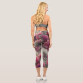 Art Nouveau Pink und Silver Fans Capri Leggings (Rückseite)