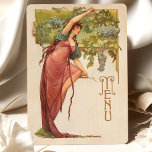 Art Nouveau Wedding Menu Card mit Trauben Einladung<br><div class="desc">Diese exquisite, im Jugendstil inspirierte Hochzeitskarte zeigt eine bezaubernde Abbildung einer Göttin, die in einem fließenden, in Rose gehauenen Gewand mit Salbei-grünen Akzenten gezeichnet wurde. Sie steht anmutig inmitten üppiger Weinreben und symbolisiert Überfluss und Feier. Die Farbenpalette ist eine harmonische Mischung aus sanfter Rose, Salbei und goldener Creme, die einen...</div>