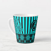 Artdeco-Blume im Retro-Stil mit Monogramm Milchtasse (Linke Ecke)
