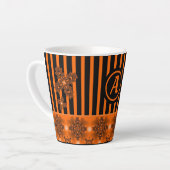 Artdeco-Blume im Retro-Stil mit Monogramm Milchtasse (Linke Ecke)