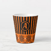 Artdeco-Blume im Retro-Stil mit Monogramm Milchtasse (Vorderseite)
