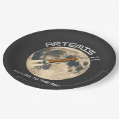 Artemis-Mondmission Pappteller (Schrägansicht)