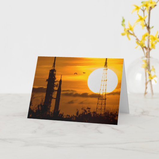 Artemis Moon Rocket bei Morgendämmerung Karte (Gelbe Blume)