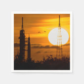 Artemis Moon Rocket bei Morgendämmerung Serviette (Vorderseite)