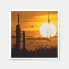 Artemis Moon Rocket bei Morgendämmerung Serviette