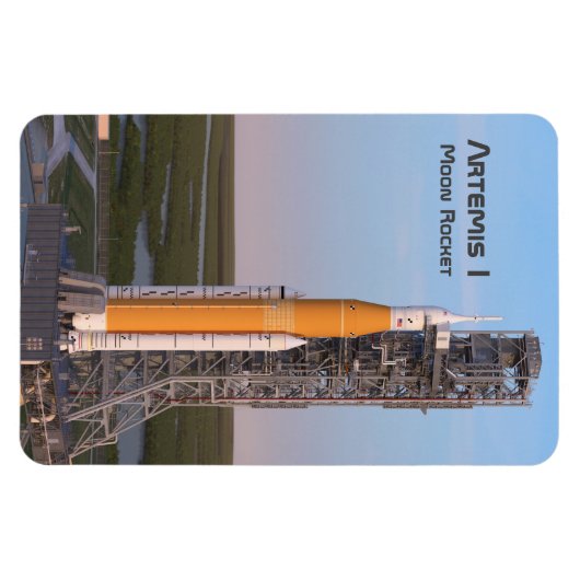 Artemis One Moon Rocket auf Pad Magnet (Horizontal)