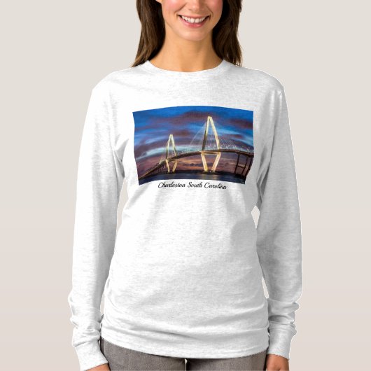 Arthur Ravenel Bridge am nächtlichen Langschläfer T-Shirt (Vorderseite)
