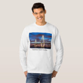 Arthur Ravenel Bridge bei Nacht T-Shirt (Vorne ganz)