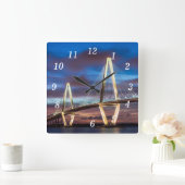 Arthur Ravenel Brücke an der Nachtmauer Quadratische Wanduhr (Zuhause)