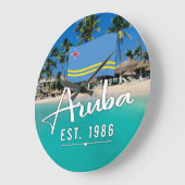 "Aruba Est. 1986" Strand mit Flagge Große Wanduhr (Winkel)
