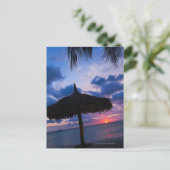 Aruba, Silhouette Palapa am Strand bei Sonnenunter Postkarte (Stehend Vorderseite)