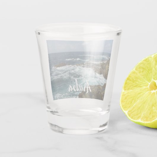 Arubas Felsküste und blauer Ozean Schnapsglas (Rückseite)