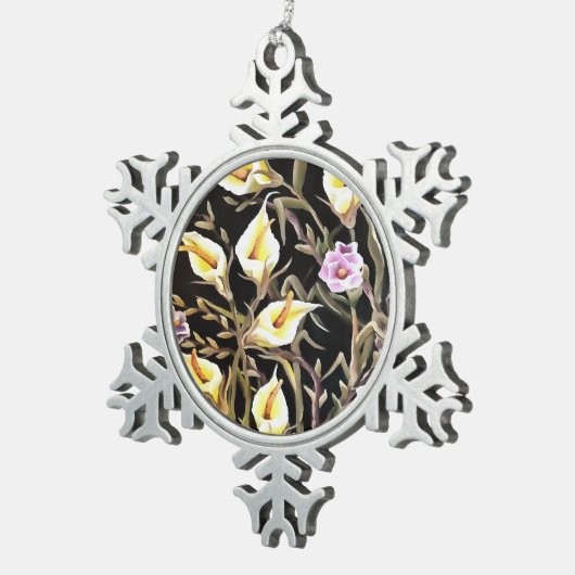 Arum Lily künstlerisches Blumendesign auf schwarz Schneeflocken Zinn-Ornament (Rechts)