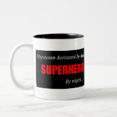 Arzt-Assistent durch TagesTasse Zweifarbige Tasse (Links)