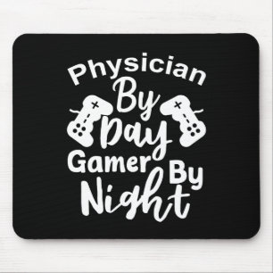 Arzt bei TagesGamer bei Nacht Mousepad