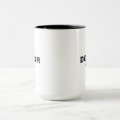 ARZT Est. Jahr Tasse (Zentrum)