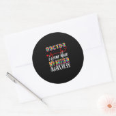 Arzt trägt blau für Autismus-Bewusstsein Runder Aufkleber (Umschlag)