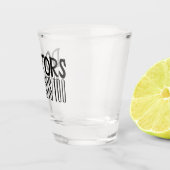 Ärzte brauchen Aufnahmen zu lustigen Sprichworten Schnapsglas (Rechts)