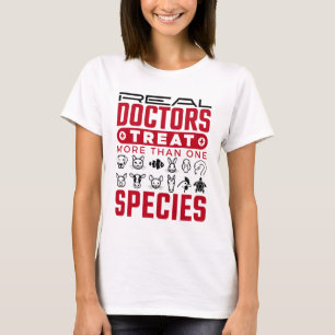 Ärzte Leckerei mehr als eine Tierart Tierarzt T-Shirt
