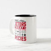 Ärzte Leckerei mehr als eine Tierart Zweifarbige Tasse (Vorderseite Links)