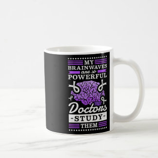Ärzte untersuchen meine mächtigen Gehirnwellen Kaffeetasse