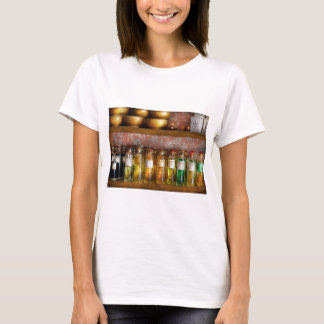 Ärztin - Farbenheilmittel T-Shirt