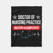 Ärztin für Krankenpflege (NTP) übernimmt die mediz Fleecedecke (Vorderseite)