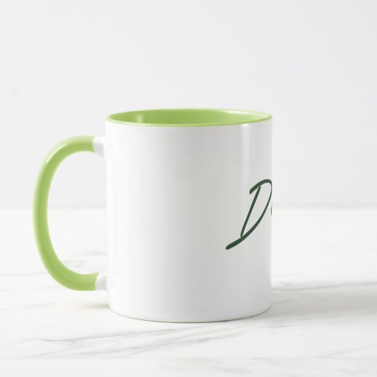 Ärztin ist in der medizinischen Puppe lustigen Sch Tasse (Links)