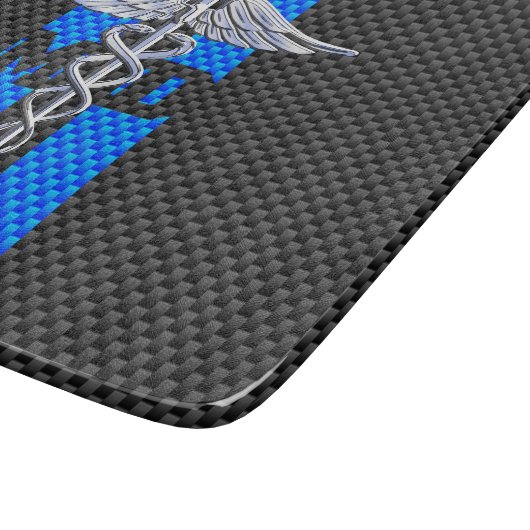 Ärztin MD Caduceus auf Carbon Fiber Style Schneidebrett (Ecke)