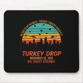 As God Is My Witness Turkey Drop - Retro Thanksgiv Mousepad (Vorne)