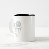 Aschen-Grau-Basketball Zweifarbige Tasse (Vorderseite Links)