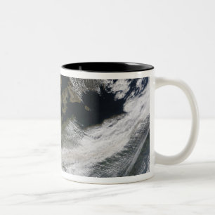 Aschenfeder von Eyjafjallajokull Vulkan 2 Zweifarbige Tasse