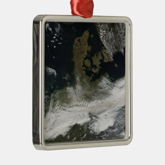 Aschewolke vom Vulkan 2 Ornament Aus Metall (Rechts)