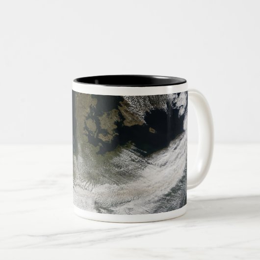 Aschewolke vom Vulkan 2 Zweifarbige Tasse (VorderseiteRechts)