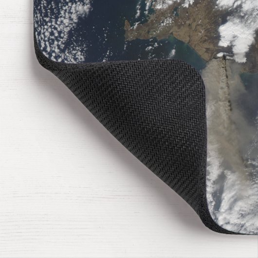 Aschewolke vom Vulkan Eyjafjallajokull, Island Mousepad (Ecke)
