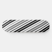 Aschgrau Schwarz Weiß Streifen Muster   Skateboard (Horizontal)