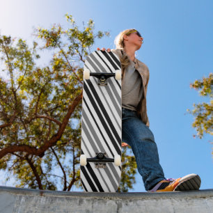 Aschgrau Schwarz Weiß Streifen Muster Skateboard
