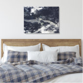 Ash Plume aus Soufriere Hills, Montserrat Leinwanddruck (Insitu (Schlafzimmer))