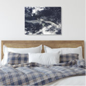 Ash Plume aus Soufriere Hills, Montserrat Leinwanddruck (Insitu (Schlafzimmer))