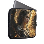 Ashenlight: Die Schattenflamme-Seraph Laptopschutzhülle (Vorne Rechts)