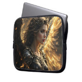 Ashenlight: Die Schattenflamme-Seraph Laptopschutzhülle (Vorderseite Links)