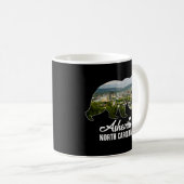 Asheville City Skyline Inside Bear Silhouette Nort Kaffeetasse (VorderseiteRechts)
