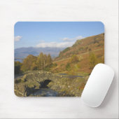 Ashness Bridge, Lake District, Cumbria, England Mousepad (Mit Mouse)