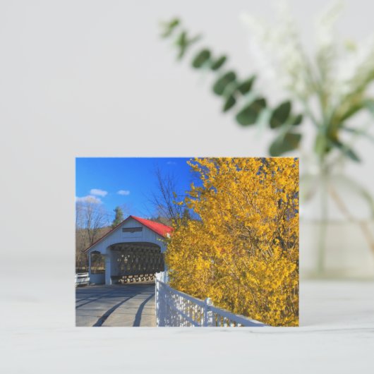 Ashuelot Covered Bridge Forsythia Postkarte (Stehend Vorderseite)