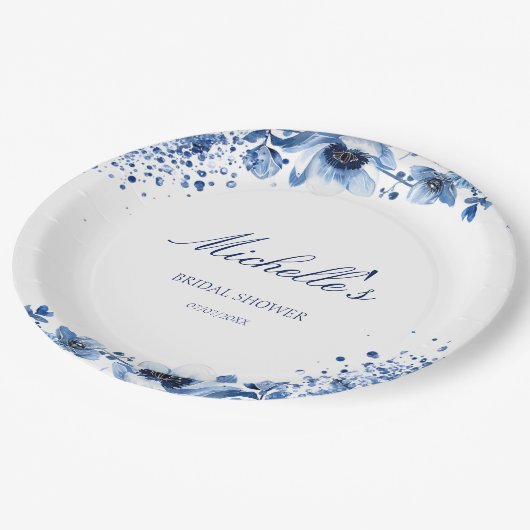 Asian Chinoiserie Light Blue Floral Bridgerton Pappteller (Schrägansicht)