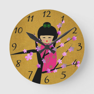 Asian Dolls Runde Wanduhr
