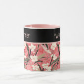 Asian Floral Pink Peach White Chinoiserie Monogram Tasse (Zentrum)